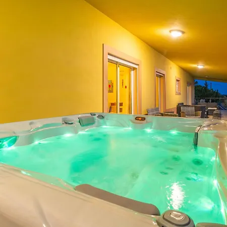 Golden Bay - Com Piscina Aquecivel E Jacuzzi - Вилла Карвоейру