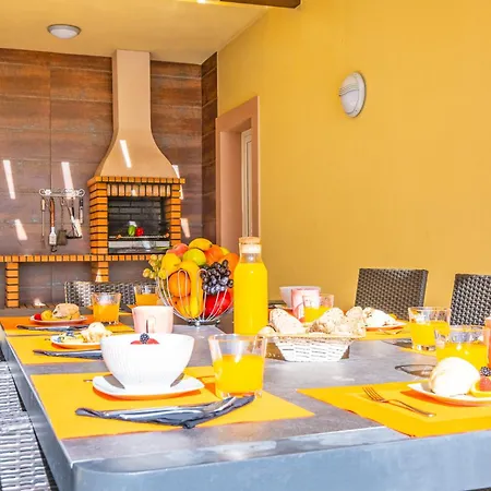 Golden Bay - Com Piscina Aquecivel E Jacuzzi - Карвоейру
