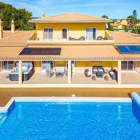 Вилла Golden Bay By Algarve Vacation Карвоейру